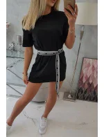 Šaty s ozdobným páskem černé Šaty s ozdobným páskem černé