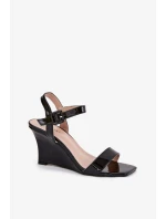 Model topánok na klinoch 210798 Krok v štýle Model topánok na klinoch 210798 Krok v štýle