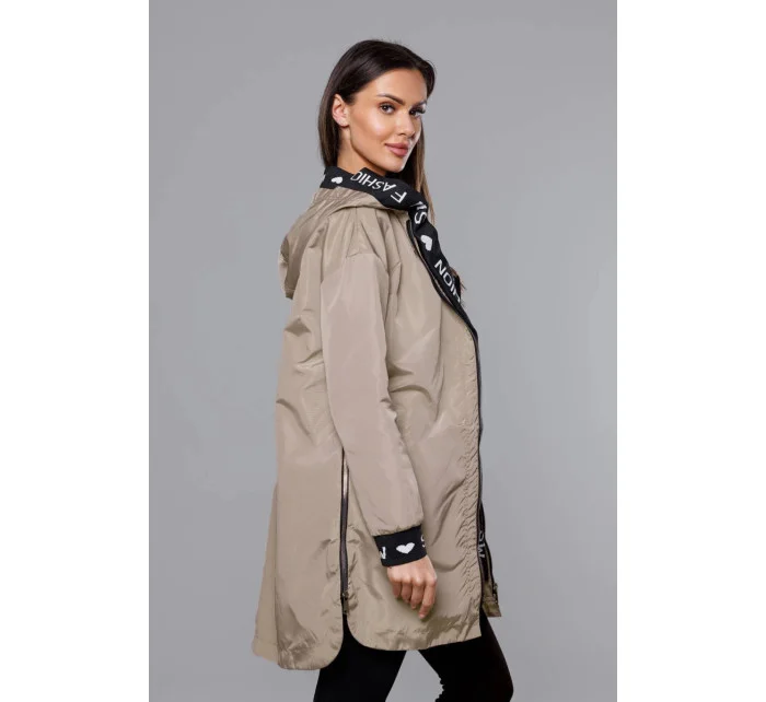 Tenká béžová dámska bunda s ozdobnou lemovkou (B8145-12)