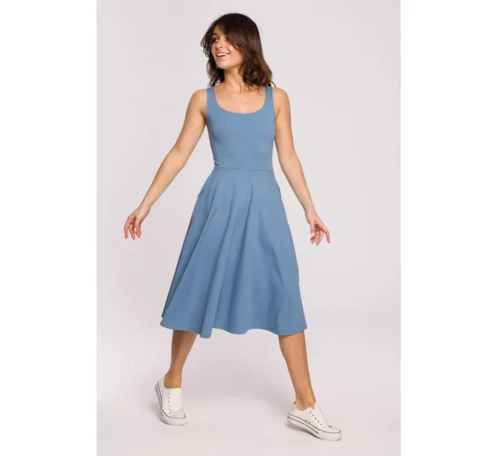 B218 Priliehavé šaty bez rukávov - modré