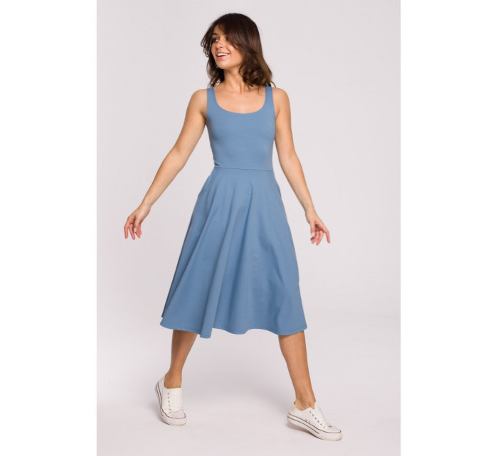 B218 Priliehavé šaty bez rukávov - modré