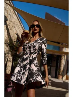 M849 Priliehavé mini šaty s potlačou - model 1