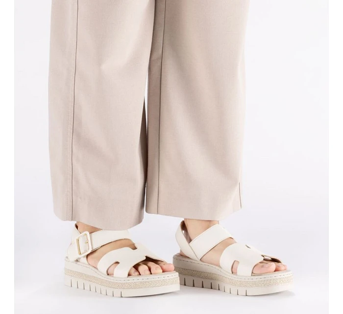 Béžové dámske sandále na platforme Rieker V4952-60