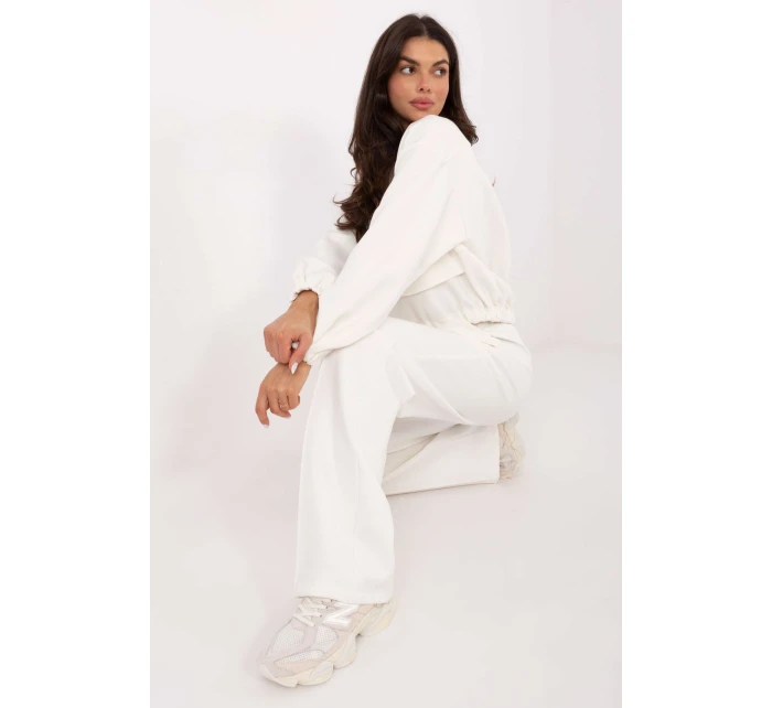 Tepláky model 221424 Továrenská cena