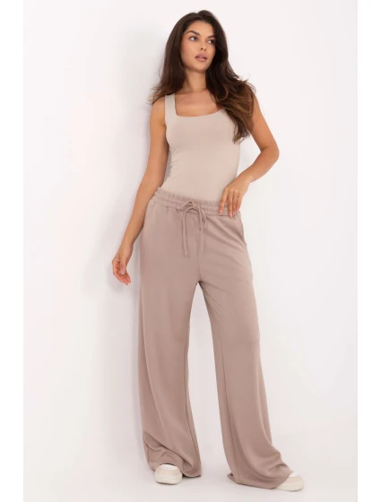 Tepláky model 216512 Relevantnosť Tepláky model 216512 Relevantnosť