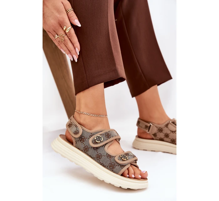 Dámské Vzorované Textilní Sandály Se Zlatými Khaki model 21688023 - Boto Dámské Vzorované Textilní Sandály Se Zlatými Khaki model 21688023 - Boto