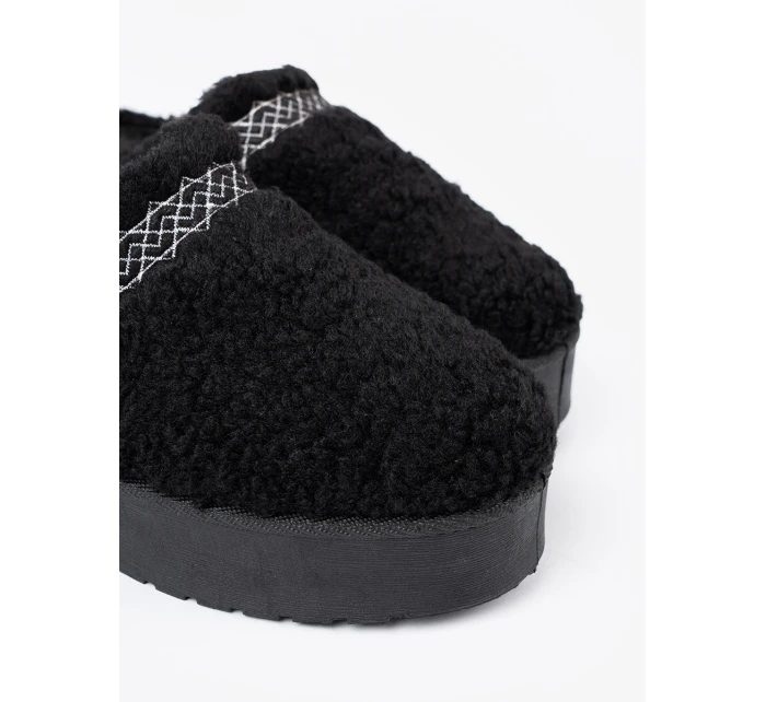 Krásné černé  sněhule dámské platforma