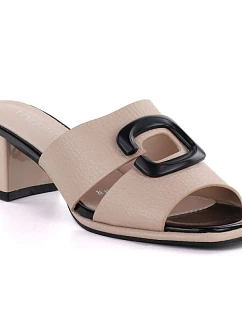 Dámske žabky na podpätku béžové Vinceza 62284