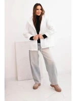 Dámska jarná prešívaná bunda s kapucňou a zipsom biela