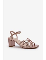 Dámské sandály na podpatku model 21656603 Zlaté - SERGIO LEONE