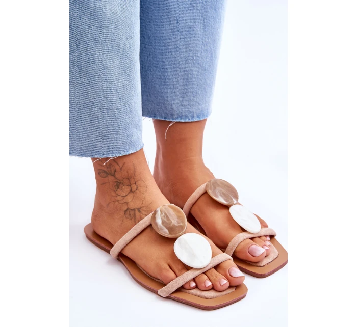 Zamszowe Klapki Z Ozdobami Nude Victoria Zamszowe Klapki Z Ozdobami Nude Victoria