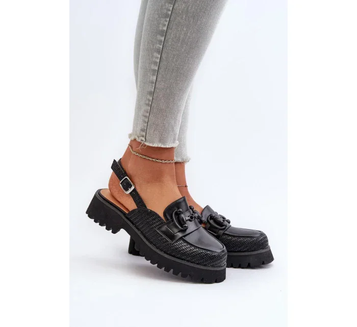 Sandále na podpätku model 195553 Vykročte štýlovo