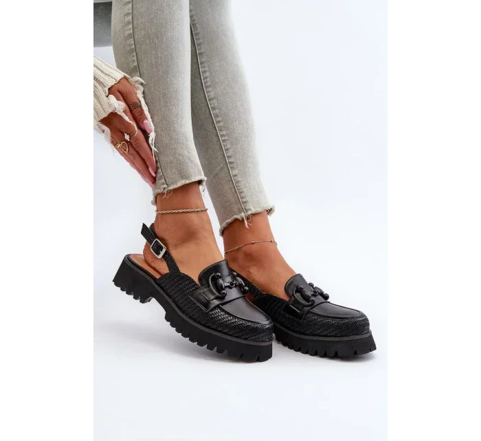 Sandále na podpätku model 195553 Vykročte štýlovo