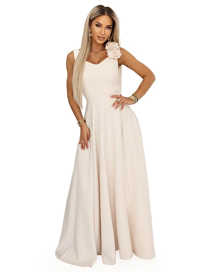 model 22067486 Elegantní večerní maxi šaty s rozparkem a růžemi béžové - numoco