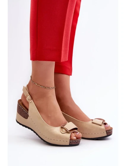 Model topánok na podpätku 197171 Krok v štýle Model topánok na podpätku 197171 Krok v štýle