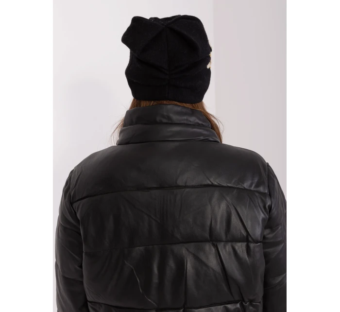 Čiapka AT CZ 2329 1.85 čierna a béžová Čiapka AT CZ 2329 1.85 čierna a béžová