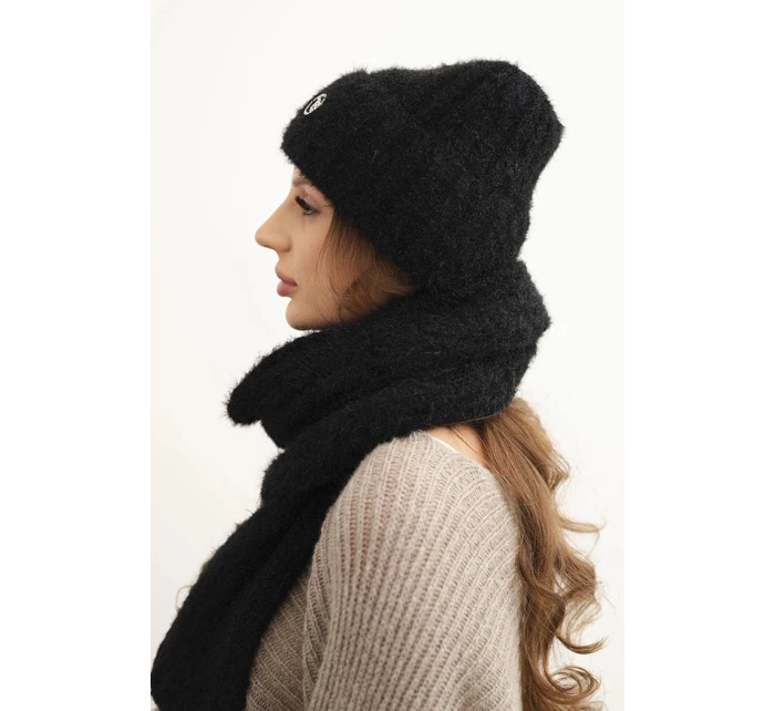 Dámský komplet čepice a z měkké příze černý model 21461088 - K-Fashion Dámský komplet čepice a z měkké příze černý model 21461088 - K-Fashion