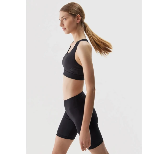 Dámska športová podprsenka s nízkou oporou z recyklovaných materiálov 4F - čierna Dámska športová podprsenka s nízkou oporou z recyklovaných materiálov 4F - čierna