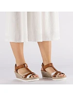 Hnedé dámske sandále na platforme Rieker 61995-81 Hnedé dámske sandále na platforme Rieker 61995-81