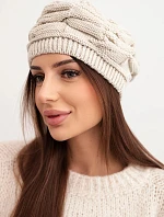 Dámska zimná vlnená čiapka s ozdobným vzorom a kamienkami K397 béžová