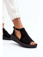 model 21646128 Dámské sandály z semiše Černé - Zazoo