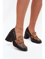 Dámské polobotky na podpatku s a zlatým detailem model 21709866 - Boto