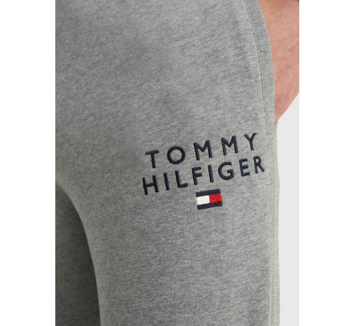 Pánske tepláky CUFFED LEG JOGGERS UM0UM02880P4A sivá - Tommy Hilfiger