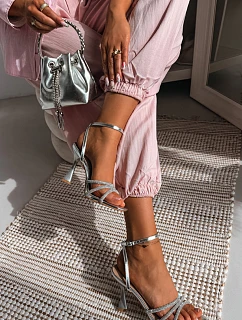 Dámské sandály na podpatku se pásky Stříbrné model 22092190 - Boto