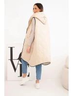 Dámska prešívaná vesta s kapucňou a zipsom pre plnoštíhle tmavobéžová