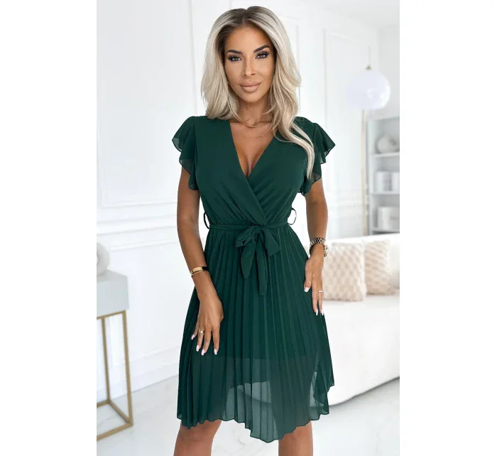 Dámské šifonové plisované šaty v lahvově zelené barvě s výstřihem a volánky model 20524032 - numoco basic