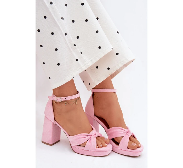 Dámské sandály na podpatku s semiše růžové model 22107163 - Boto