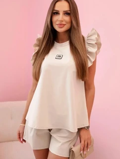 Dámský komplet s volánem – halenka s krátkým rukávem a šortky s gumičkou béžový