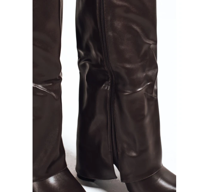 Dámské kozačky s širokým svrškem hnědé Dstreet model 21992375 - FashionStreet Dámské kozačky s širokým svrškem hnědé Dstreet model 21992375 - FashionStreet