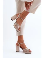 Dámske lakované sandále na vysokom podpätku Béžová D&A Dámske lakované sandále na vysokom podpätku Béžová D&A