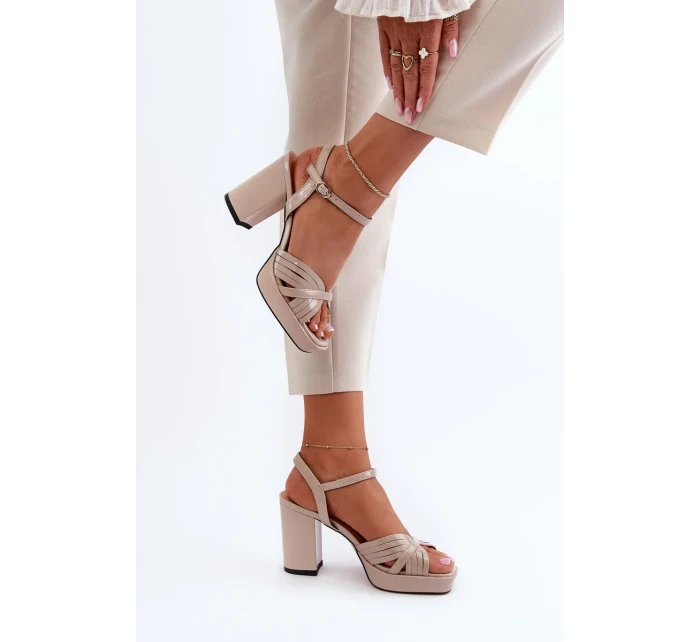 Dámske lakované sandále na vysokom podpätku Béžová D&A Dámske lakované sandále na vysokom podpätku Béžová D&A