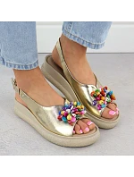 Dámske kožené sandále Filippo DS6983 s korálkami a zlatou metalízou