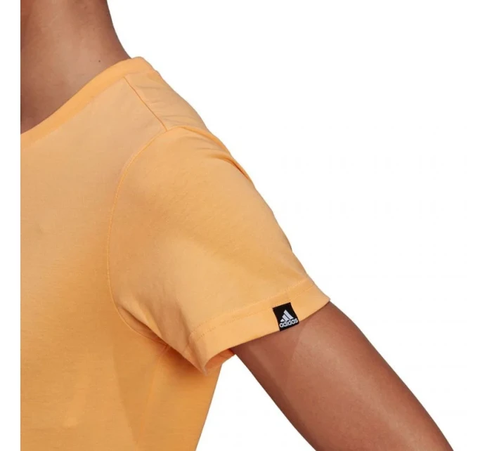 Tričko adidas s kvetinovým vzorom W GL1030