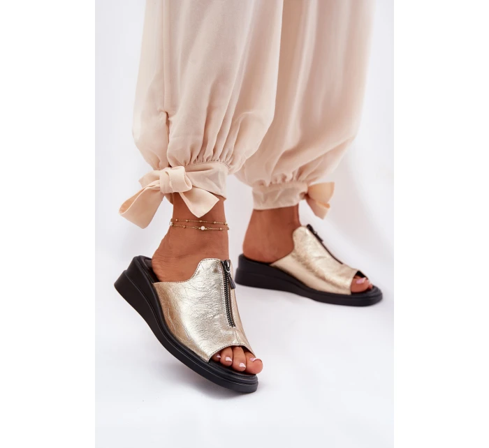 Dámské Pantofle Na Klínu Se Zipem Zlaté model 21692800 - Boto Dámské Pantofle Na Klínu Se Zipem Zlaté model 21692800 - Boto