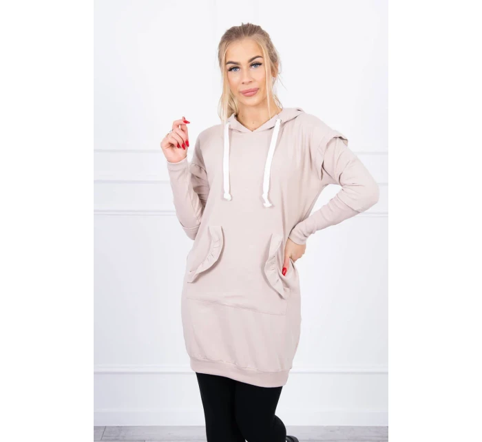 Šaty s ozdobnými volánikmi a kapucňou béžovej farby Šaty s ozdobnými volánikmi a kapucňou béžovej farby