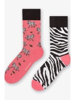 Dámské asymetrické ponožky model 7903973 - More