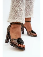 Sandále na podpätku model 198879 Vykročte štýlovo Sandále na podpätku model 198879 Vykročte štýlovo