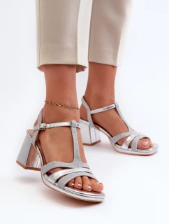 Dámské sandály na podpatku z ekokože stříbrné model 21661945 - EVENTO