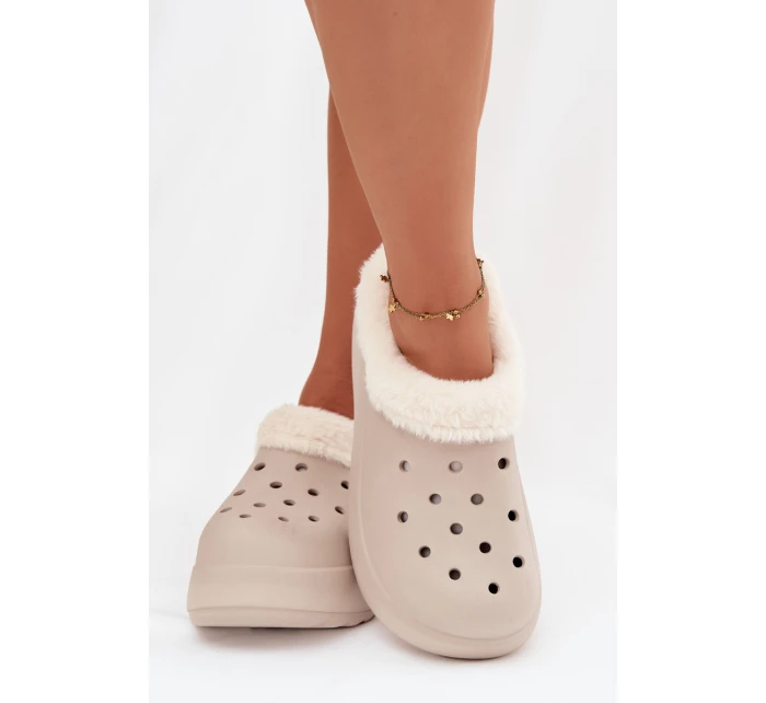 Pěnové dámské pantofle s kožešinou Khaki model 21772610 - Boto Pěnové dámské pantofle s kožešinou Khaki model 21772610 - Boto