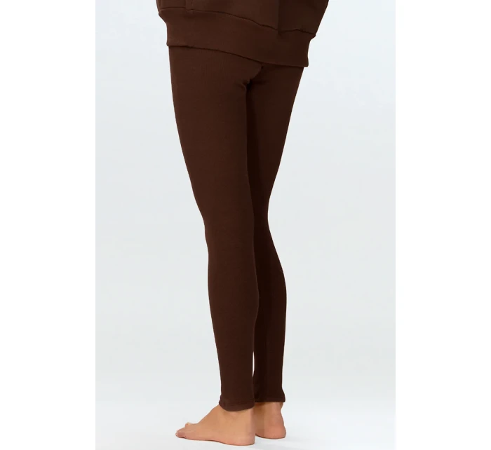 Dkaren Oseye-Kpl farba: čokoláda Dkaren Oseye-Kpl farba: čokoláda