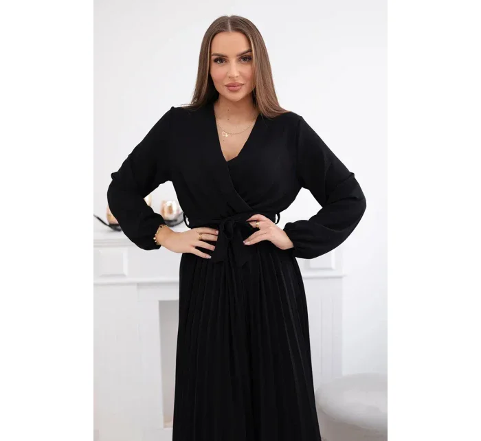 Šaty s viazaným plisovaným lemom čierne