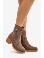 Zateplené dámské boty na podpatku hnědé model 21673996 - Boto Zateplené dámské boty na podpatku hnědé model 21673996 - Boto
