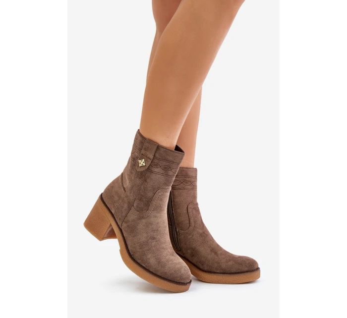 Zateplené dámské boty na podpatku hnědé model 21673996 - Boto Zateplené dámské boty na podpatku hnědé model 21673996 - Boto