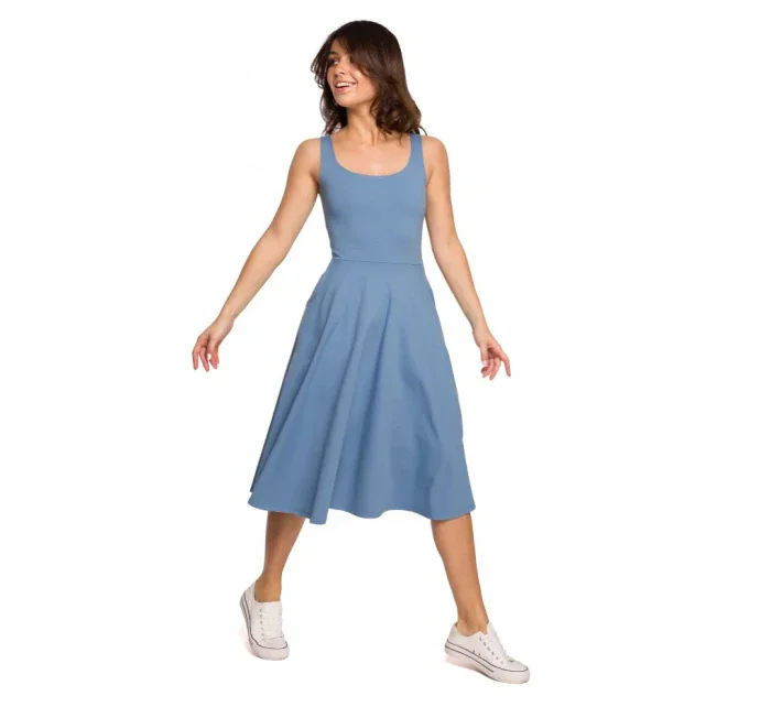 B218 Priliehavé šaty bez rukávov - modré