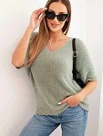 Dámsky sveter s výstrihom do V z mäkkej kožušiny s krátkymi rukávmi tmavomätovej farby