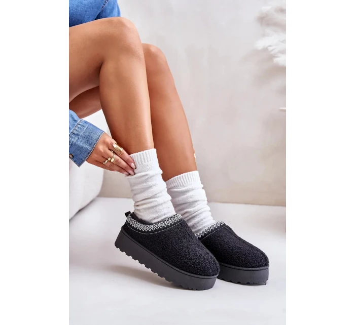 Dámske snehule na platforme s výšivkou Black Tirissa Dámske snehule na platforme s výšivkou Black Tirissa